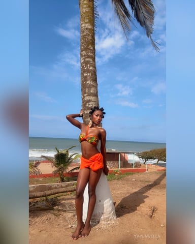 TaylaWella photo
