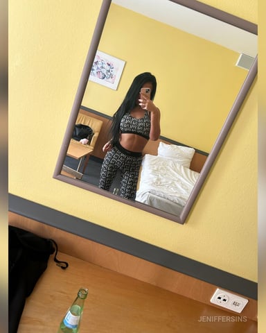 JenifferSins foto