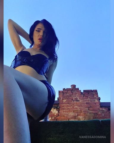 VanessaDomina foto
