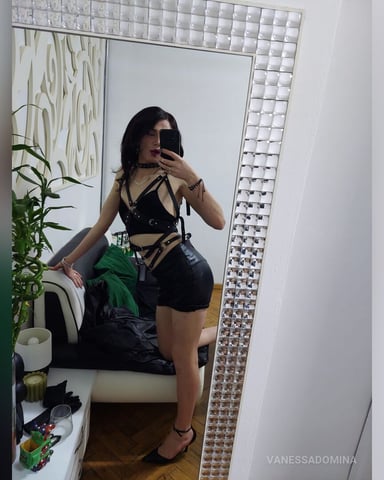 VanessaDomina foto