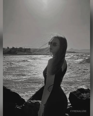 CyrenaLuxe Foto