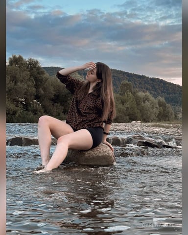 CyrenaLuxe Foto