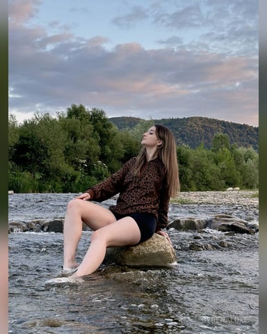 CyrenaLuxe Foto