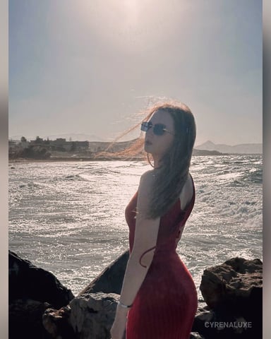CyrenaLuxe Foto