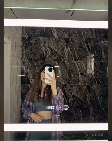 CyrenaLuxe Foto
