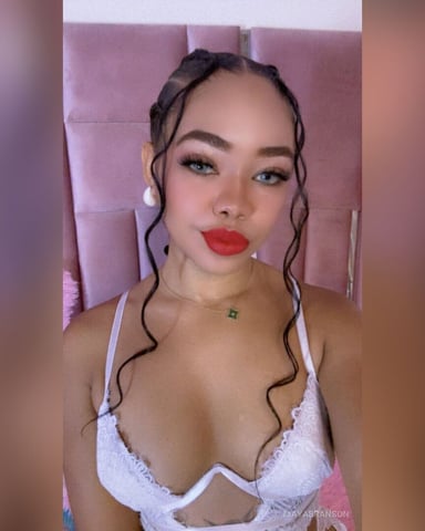 MayaBranson foto