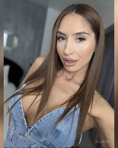 EllieSin, fotografie