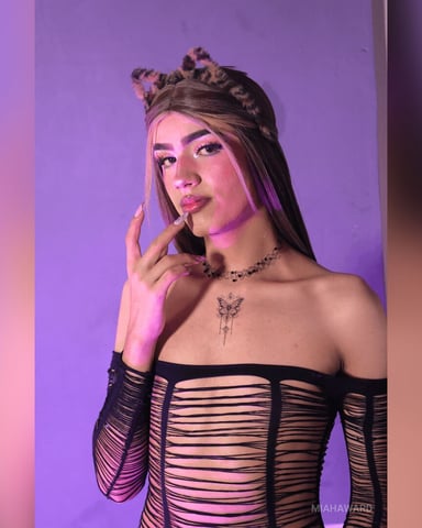 MiaHaward photo