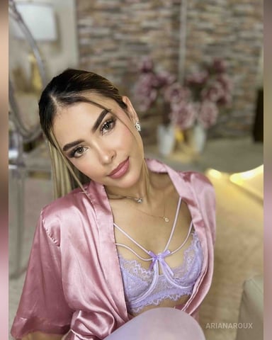 ArianaRoux foto