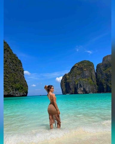 ArianaRoux foto