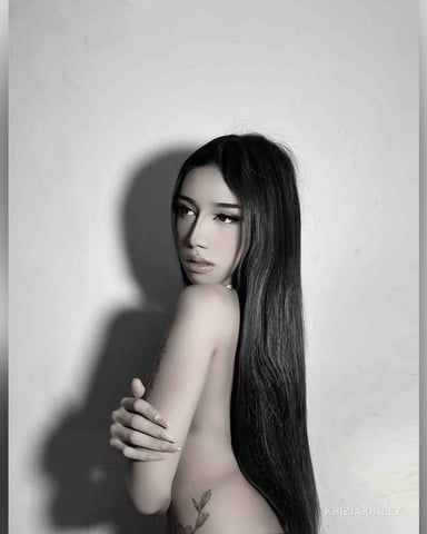 KriziaKinley photo