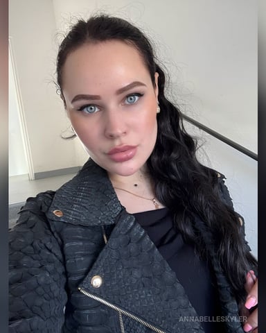 AnnabelleSkyler Foto