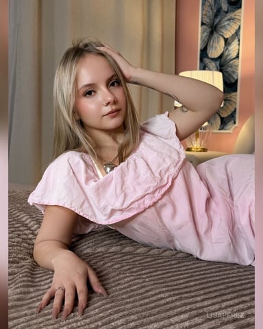 LisaPerez photo 13