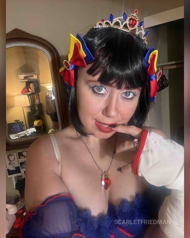 ScarletFriedman, fotografie
