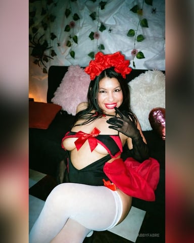 AbbyFabre foto