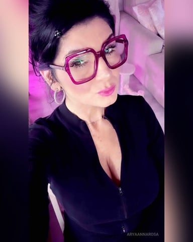 AryaAnnaRosa, fotografie