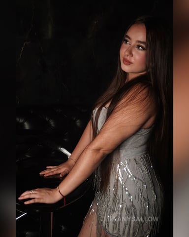 TiffanySallow photo 3