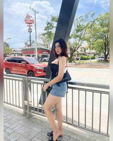 FelizOganda photo