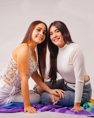 SamantaAndAbby photo