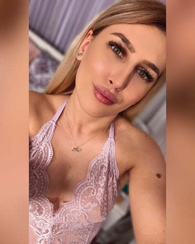 AnneRoselyn photo
