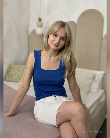 MeganMoss photo 1