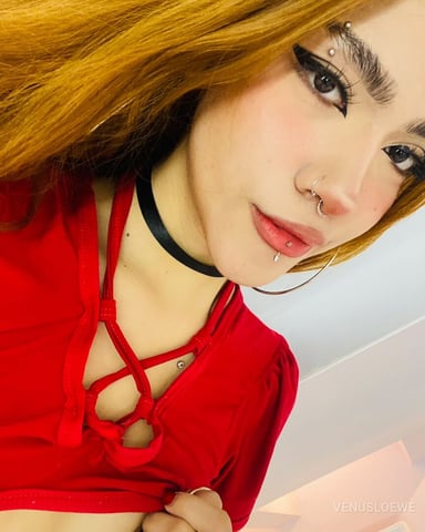 VenusLoewe photo