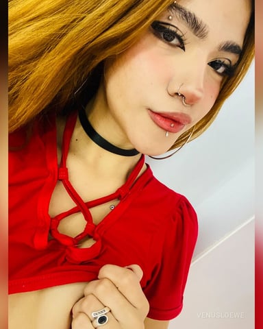VenusLoewe photo