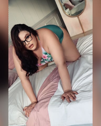SashaHyde photo