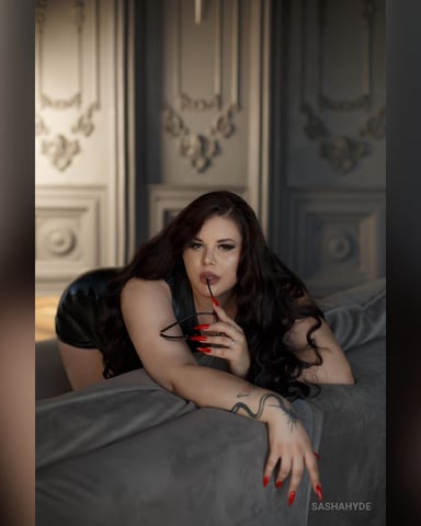SashaHyde photo