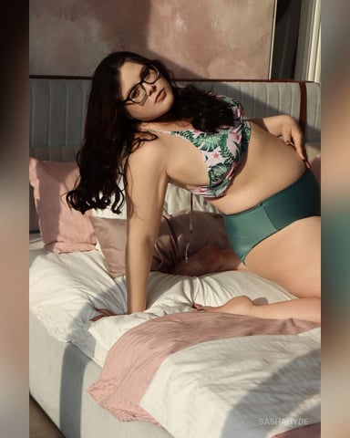 SashaHyde photo