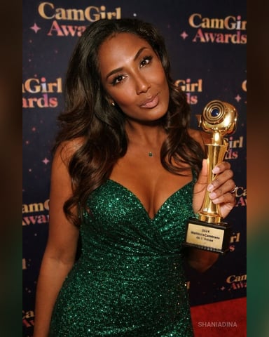 ShaniaDina photo