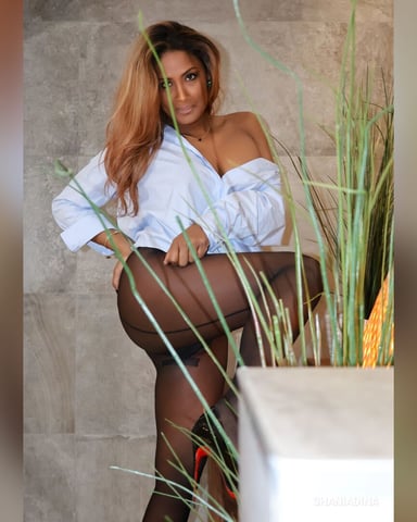 ShaniaDina photo