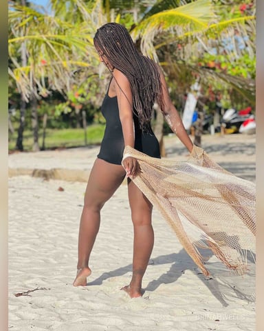 BrinahWells foto