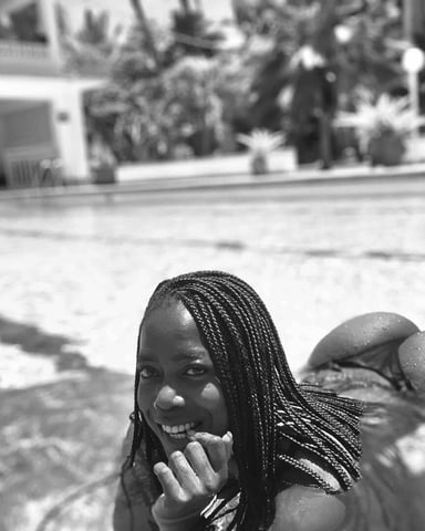 BrinahWells foto