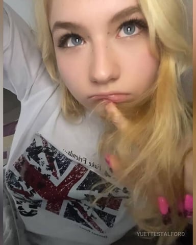 YuetteStalford photo