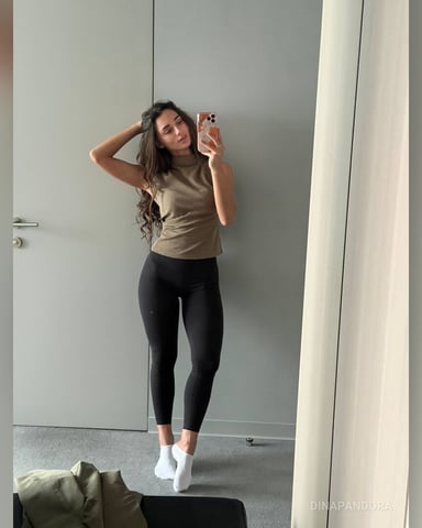 DinaPandora foto