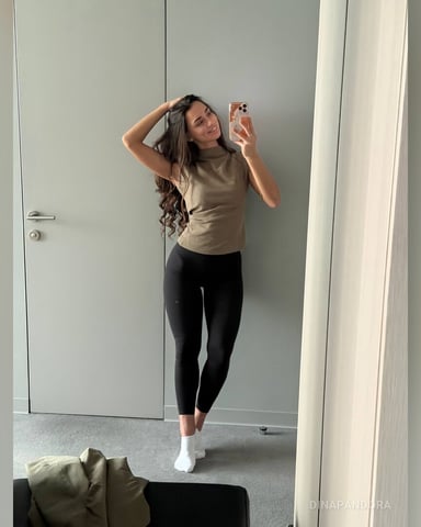 DinaPandora foto
