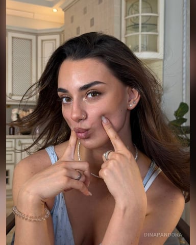 DinaPandora foto
