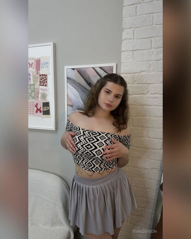EvaEddison photo