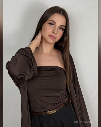 ArianaMoses Foto