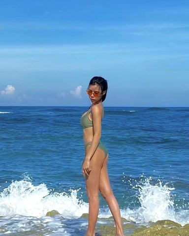YeshaMaxwell Foto