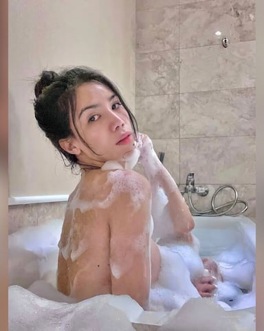 YeshaMaxwell Foto