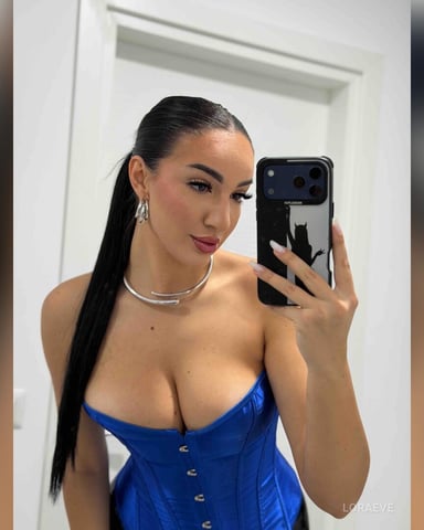 LoraEve Foto