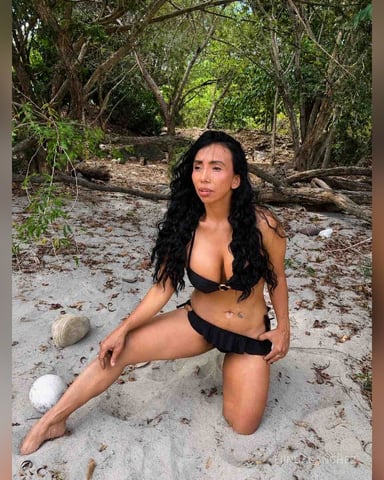 LiindaSanchez photo