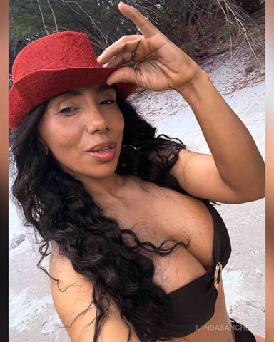 LiindaSanchez photo
