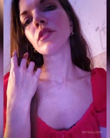MiyaAllison foto