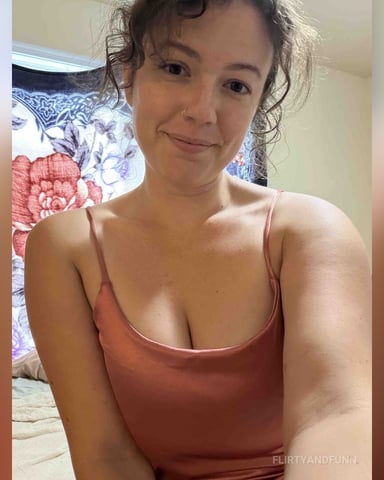 Flirtyandfunn photo