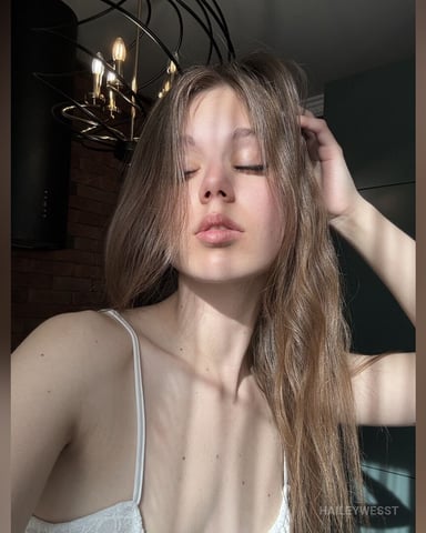 HaileyWesst foto