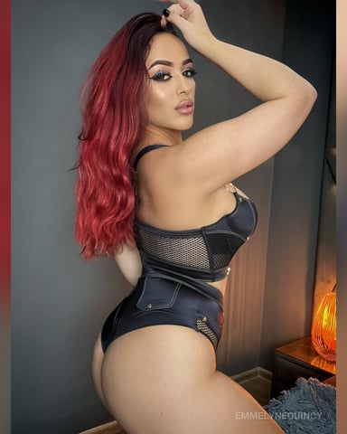 EmmelyneQuincy Foto