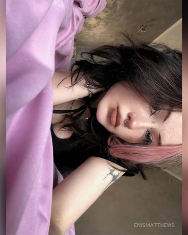 EnisMatthews foto